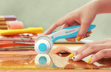 Load image into Gallery viewer, Shiny Merry - Made in Taiwan Colorful 45mm Rotary Cutter for Fabric-BLUE
