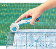 Load image into Gallery viewer, Shiny Merry - Made in Taiwan Colorful 45mm Rotary Cutter for Fabric-BLUE
